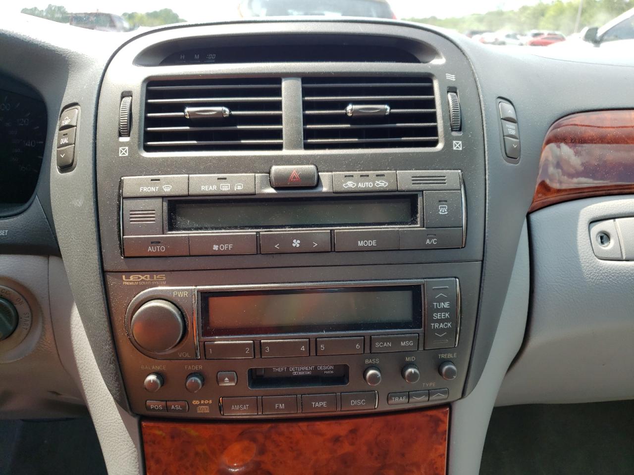 Photo 9 from auction – 2005 LEXUS LS 430 with VIN JTHBN36F355017326