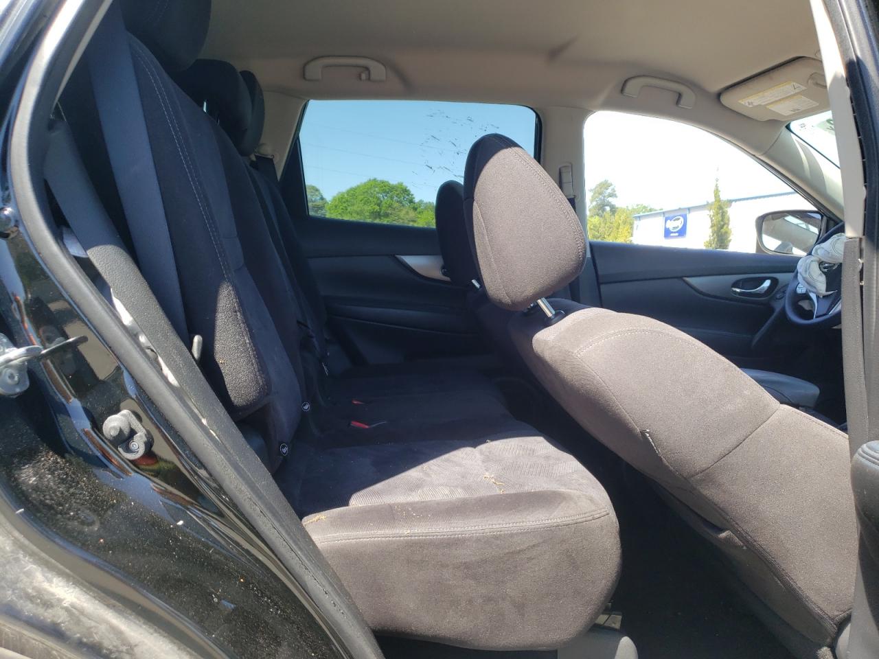 Photo 6 from auction – 2015 NISSAN ROGUE S with VIN KNMAT2MV9FP558152