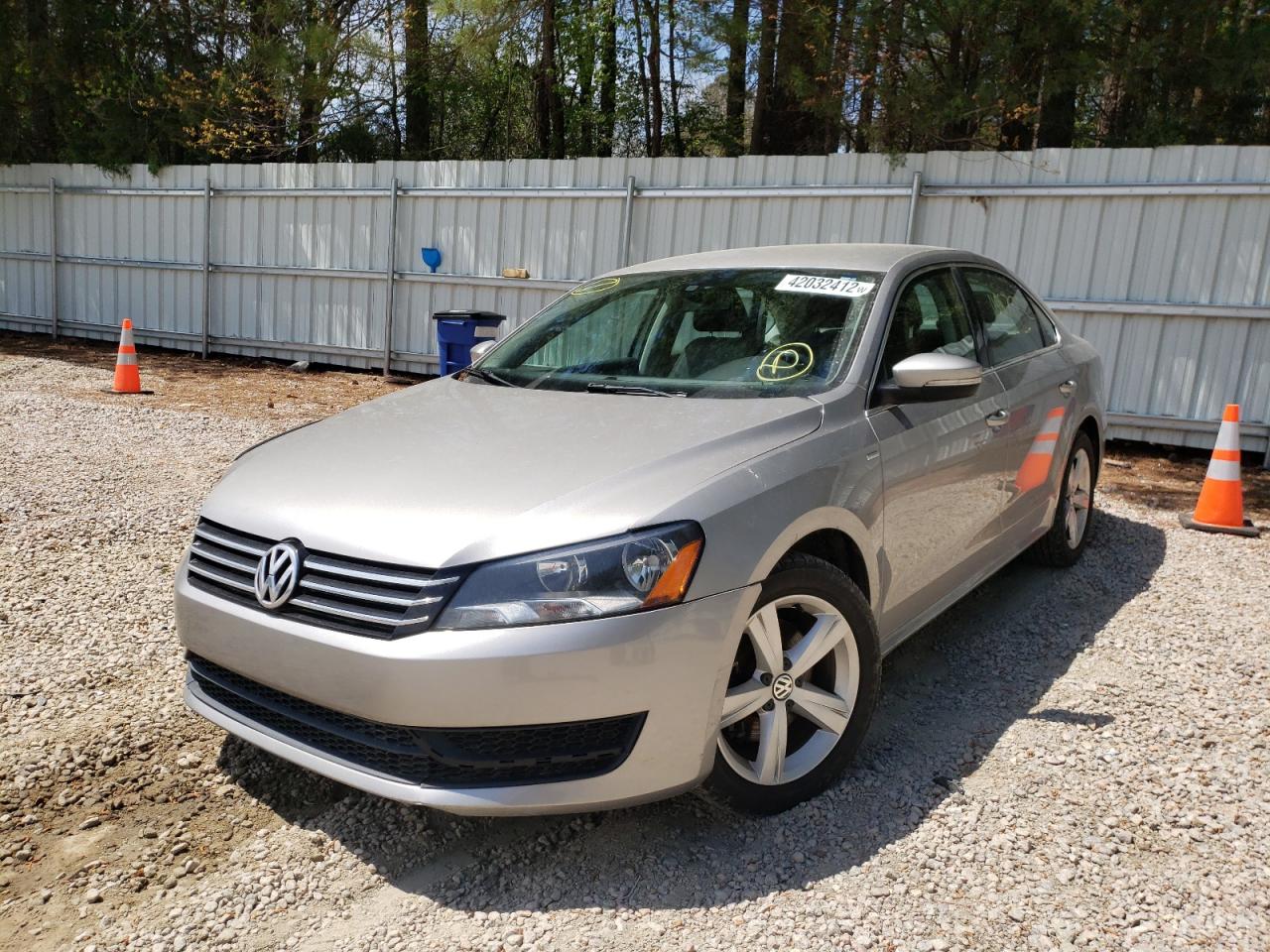 Photo 2 from auction – 2014 VOLKSWAGEN PASSAT S with VIN 1VWAS7A34EC028998