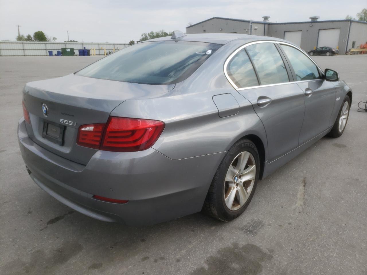 Photo 4 from auction – 2011 BMW 528 I with VIN WBAFR1C50BC749702