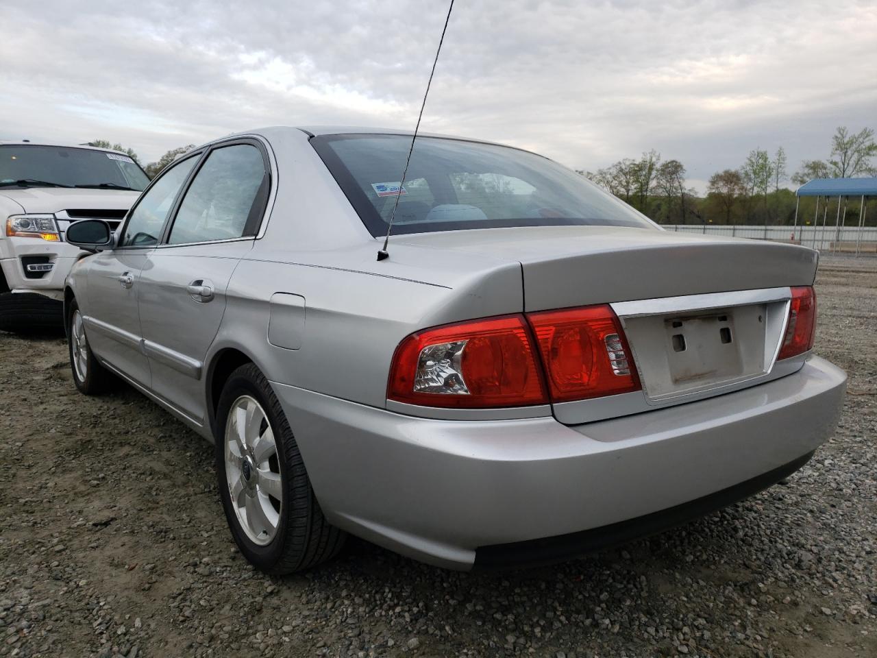 Photo 3 from auction – 2005 KIA OPTIMA LX with VIN KNAGD128X55402014