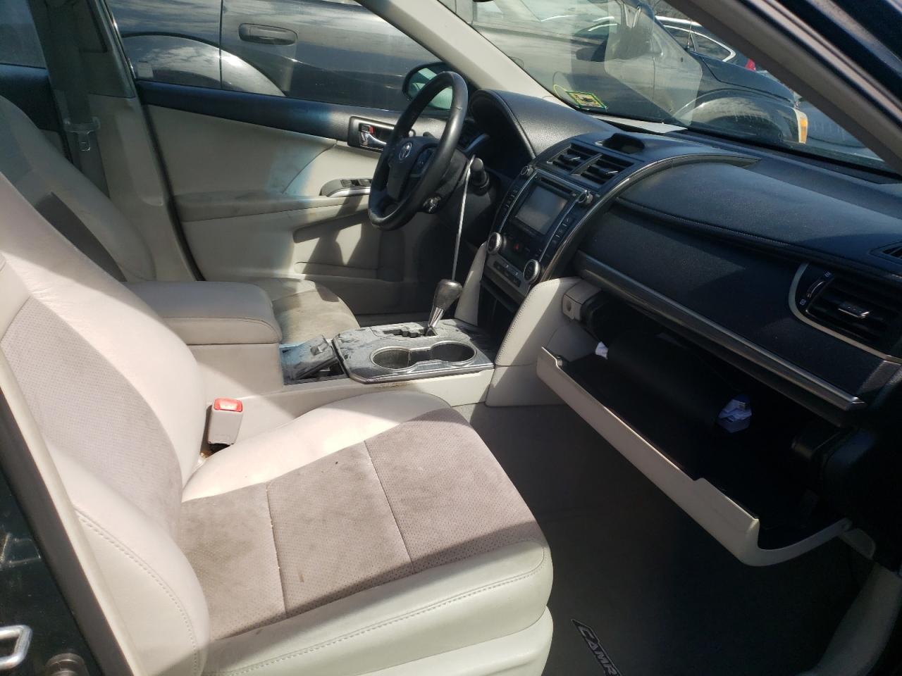 Photo 5 from auction – 2012 TOYOTA CAMRY HYBR with VIN 4T1BD1FK7CU052486