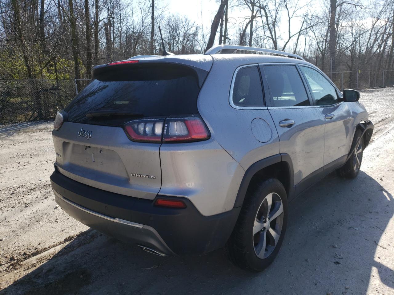 Photo 4 from auction – 2019 JEEP CHEROKEE L with VIN 1C4PJMDX7KD337495