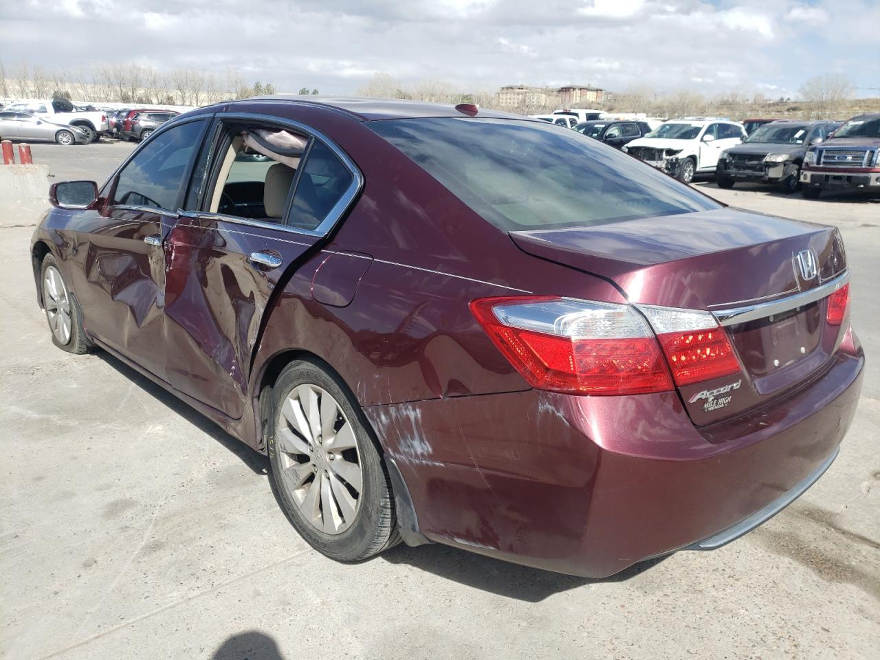 Photo 3 from auction – 2014 HONDA ACCORD EXL with VIN 1HGCR2F81EA082674