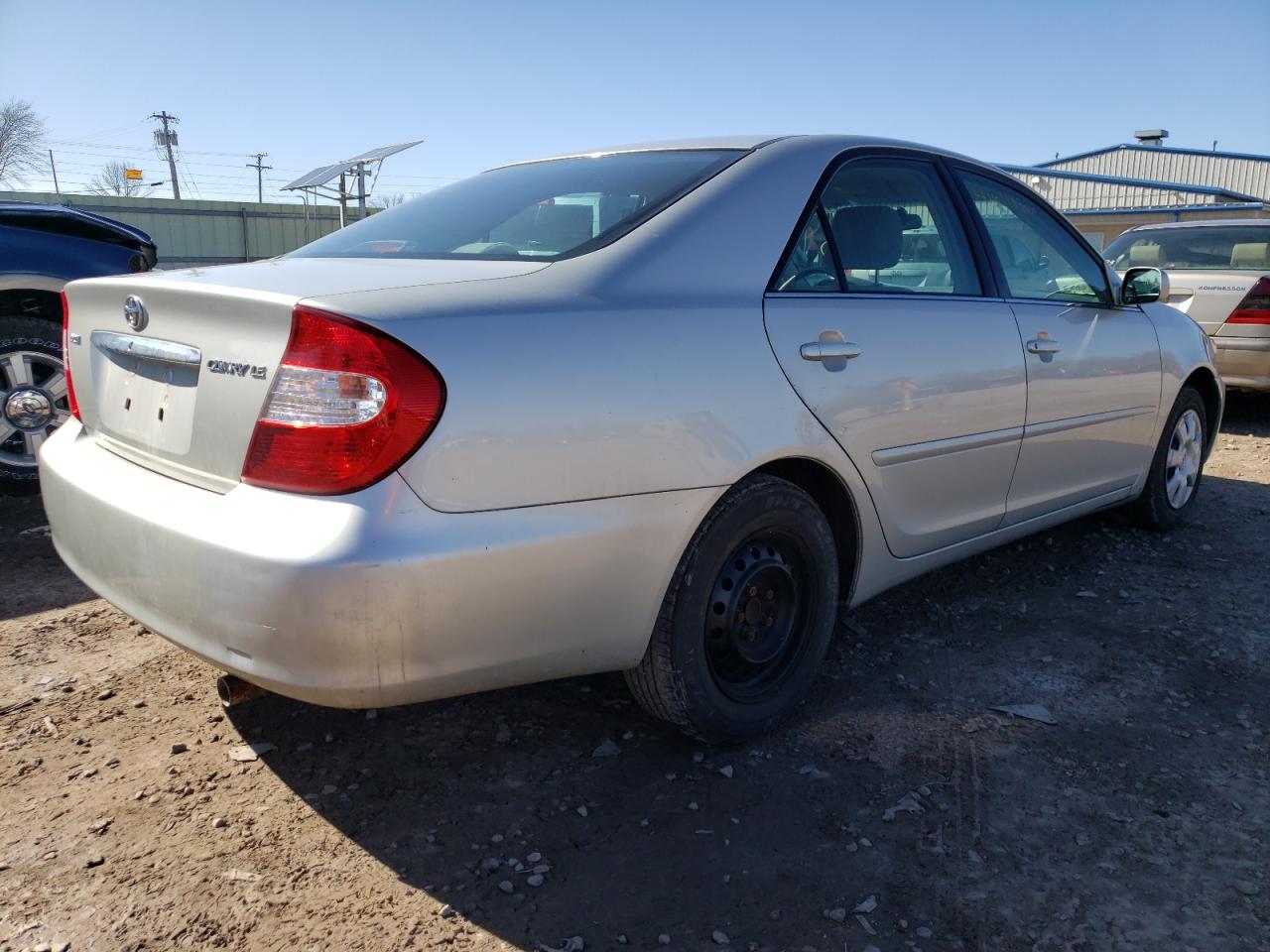 Photo 4 from auction – 2003 TOYOTA CAMRY LE with VIN 4T1BE32K13U738022
