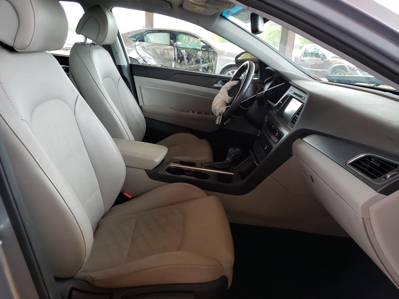 Photo 5 from auction – 2015 HYUNDAI SONATA SPO with VIN 5NPE34AF2FH056623