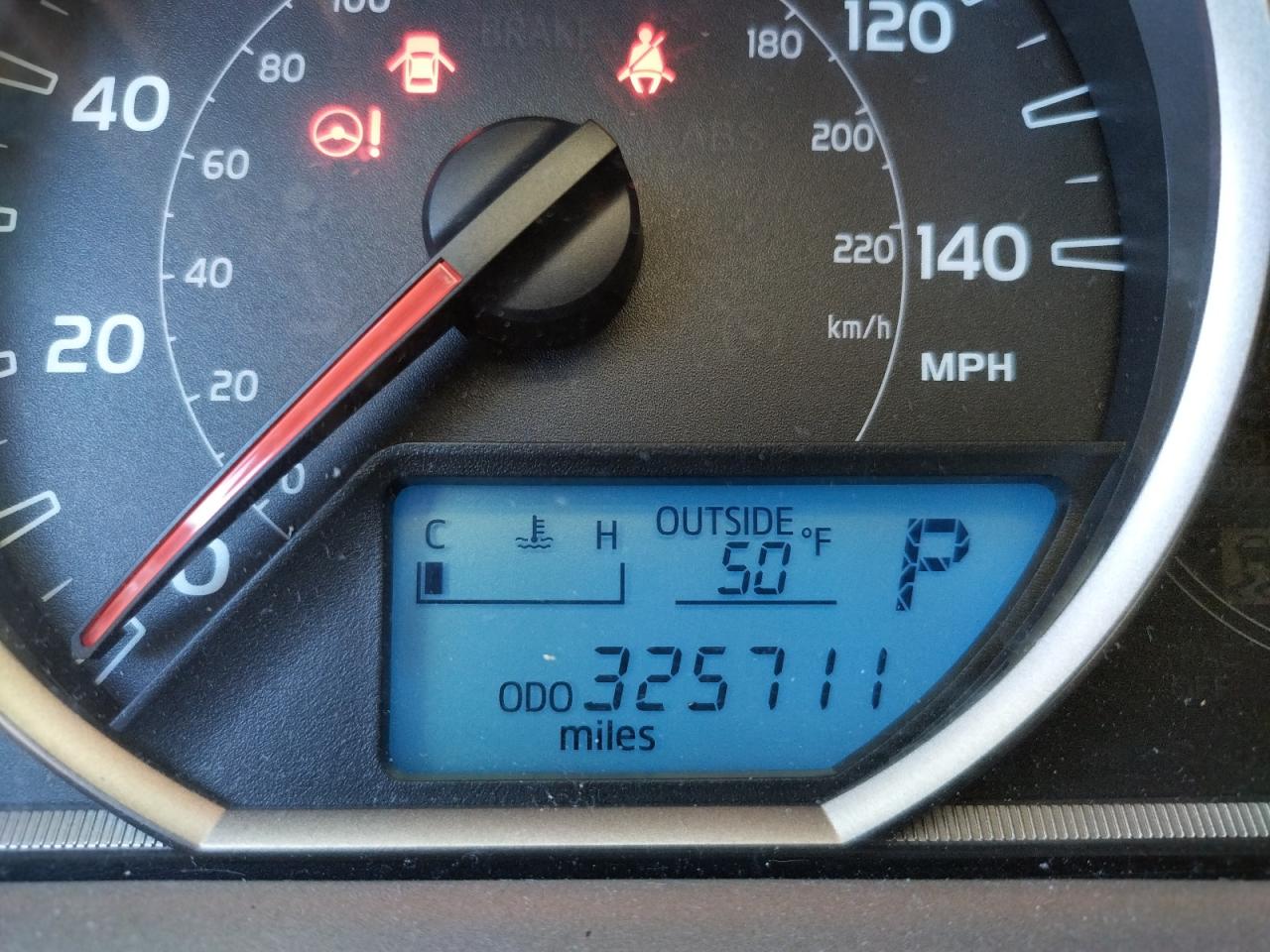 Photo 8 from auction – 2015 TOYOTA RAV4 XLE with VIN JTMRFREV5FD126984