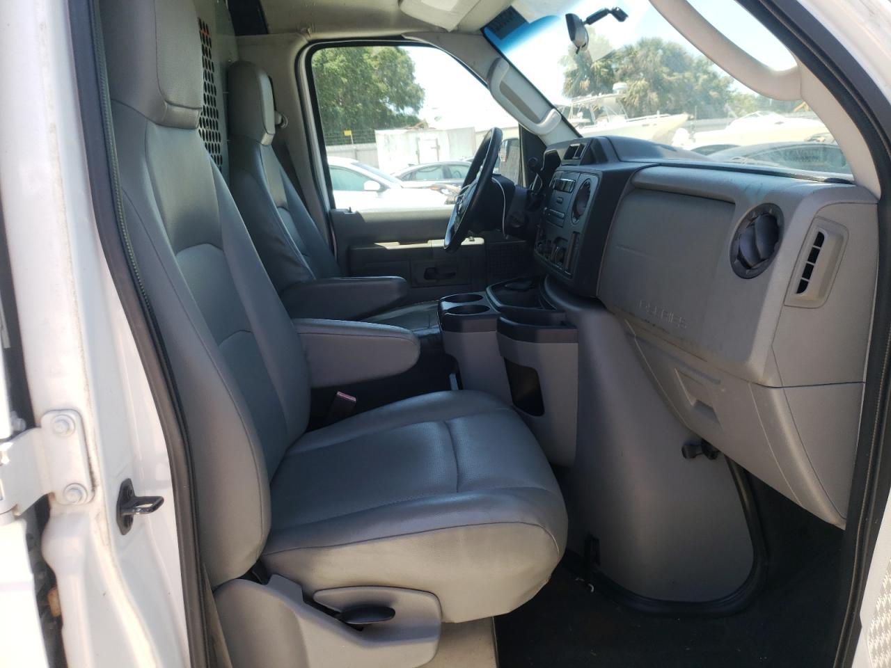 Photo 5 from auction – 2010 FORD ECONOLINE with VIN 1FTNE1EWXADA46729
