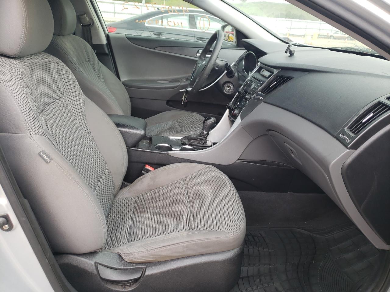 Photo 5 from auction – 2012 HYUNDAI SONATA GLS with VIN 5NPEB4ACXCH352624