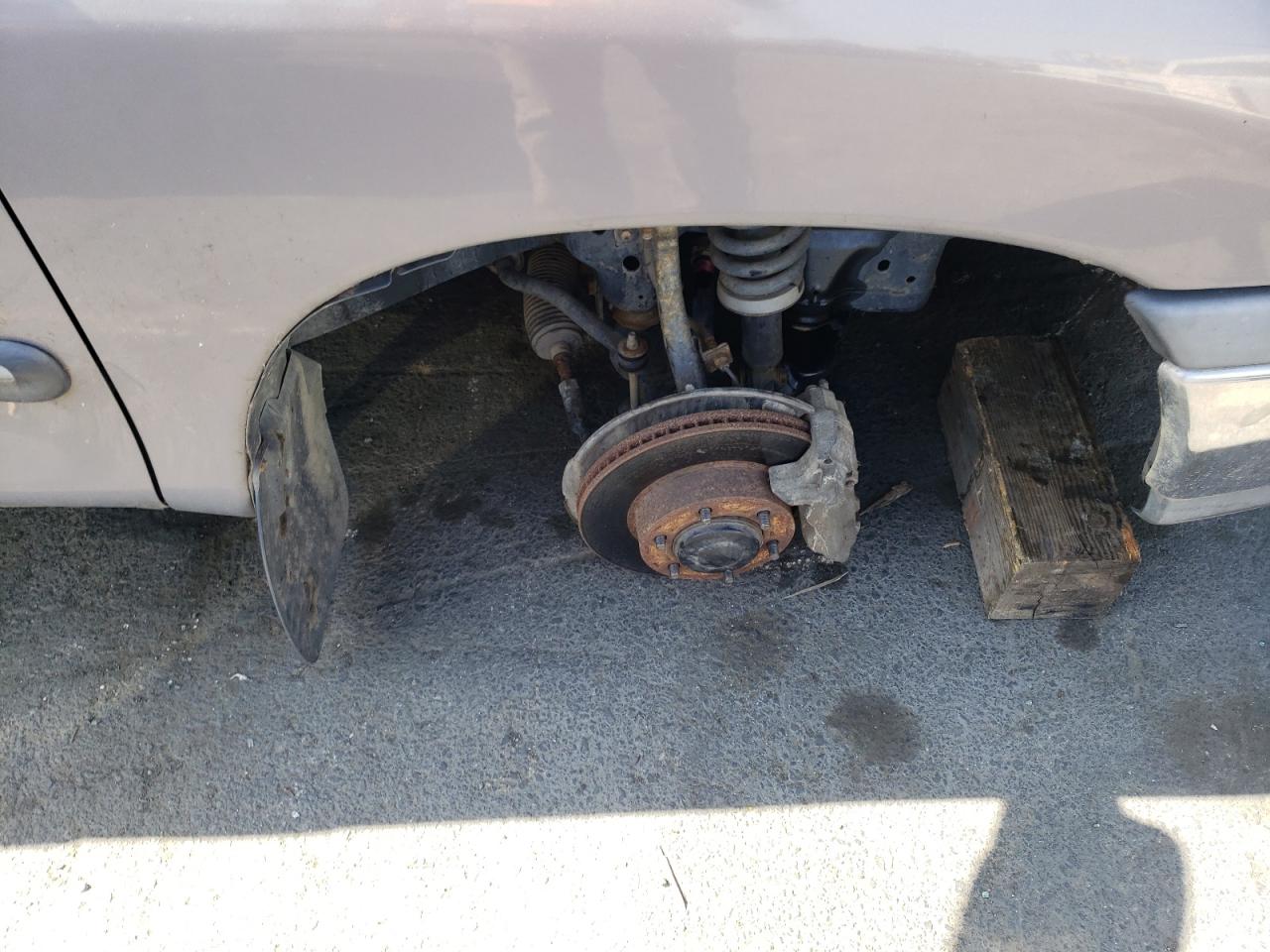 Photo 9 from auction – 2000 TOYOTA TUNDRA ACC with VIN 5TBBT4419YS075064
