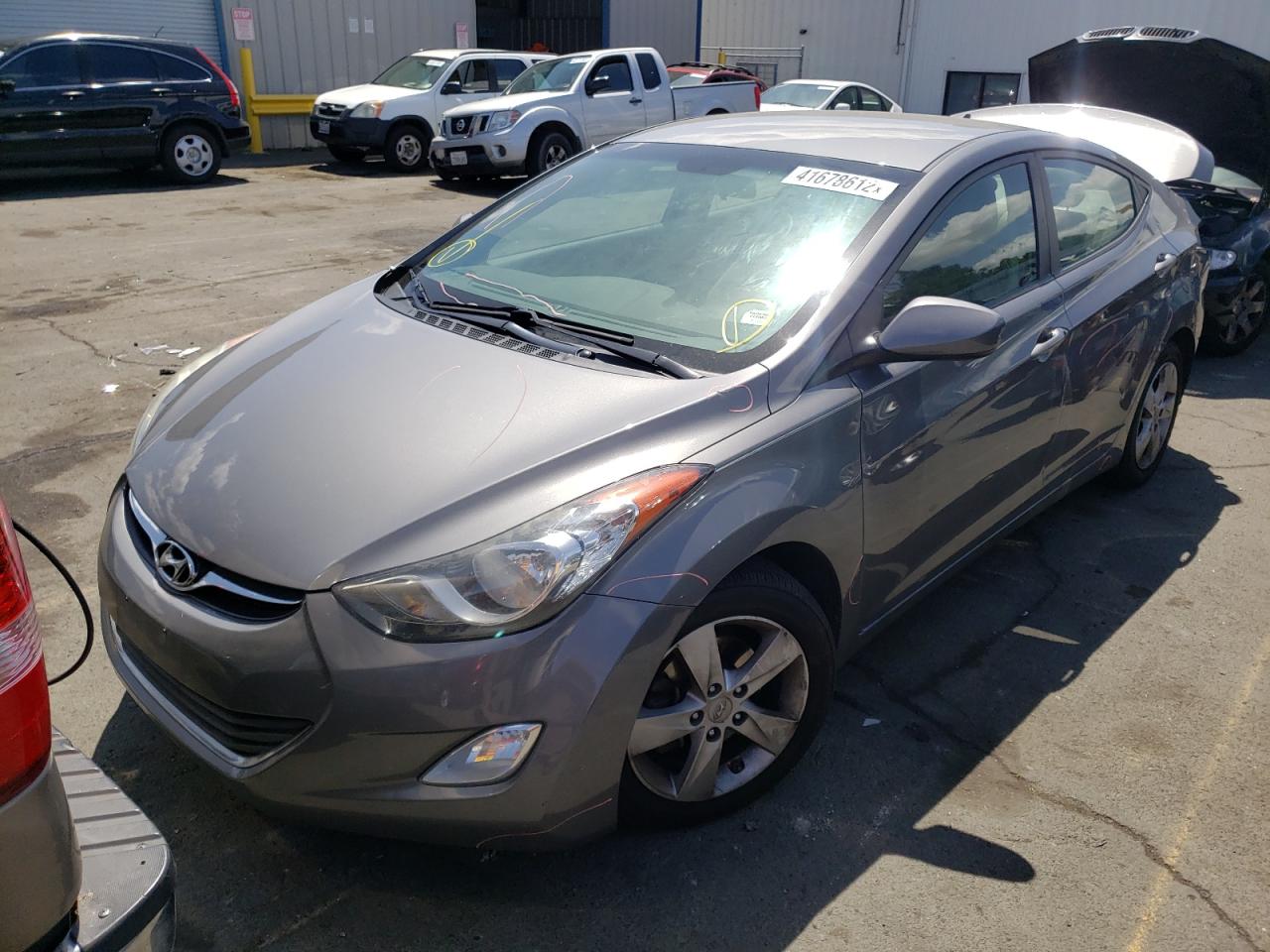 Photo 2 from auction – 2013 HYUNDAI ELANTRA GL with VIN 5NPDH4AE6DH291348