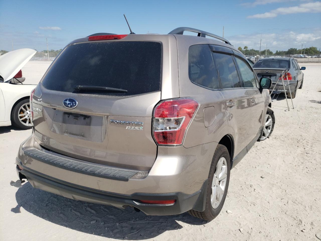 Photo 4 from auction – 2014 SUBARU FORESTER 2 with VIN JF2SJAECXEH446178