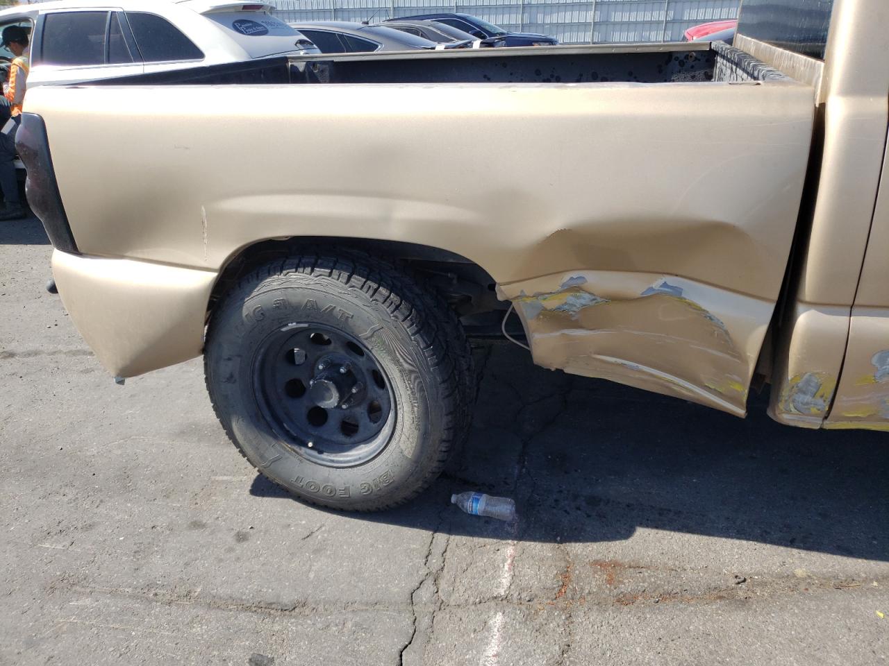 Photo 9 from auction – 2004 CHEVROLET SILVERADO with VIN 1GCEK19T34E362576