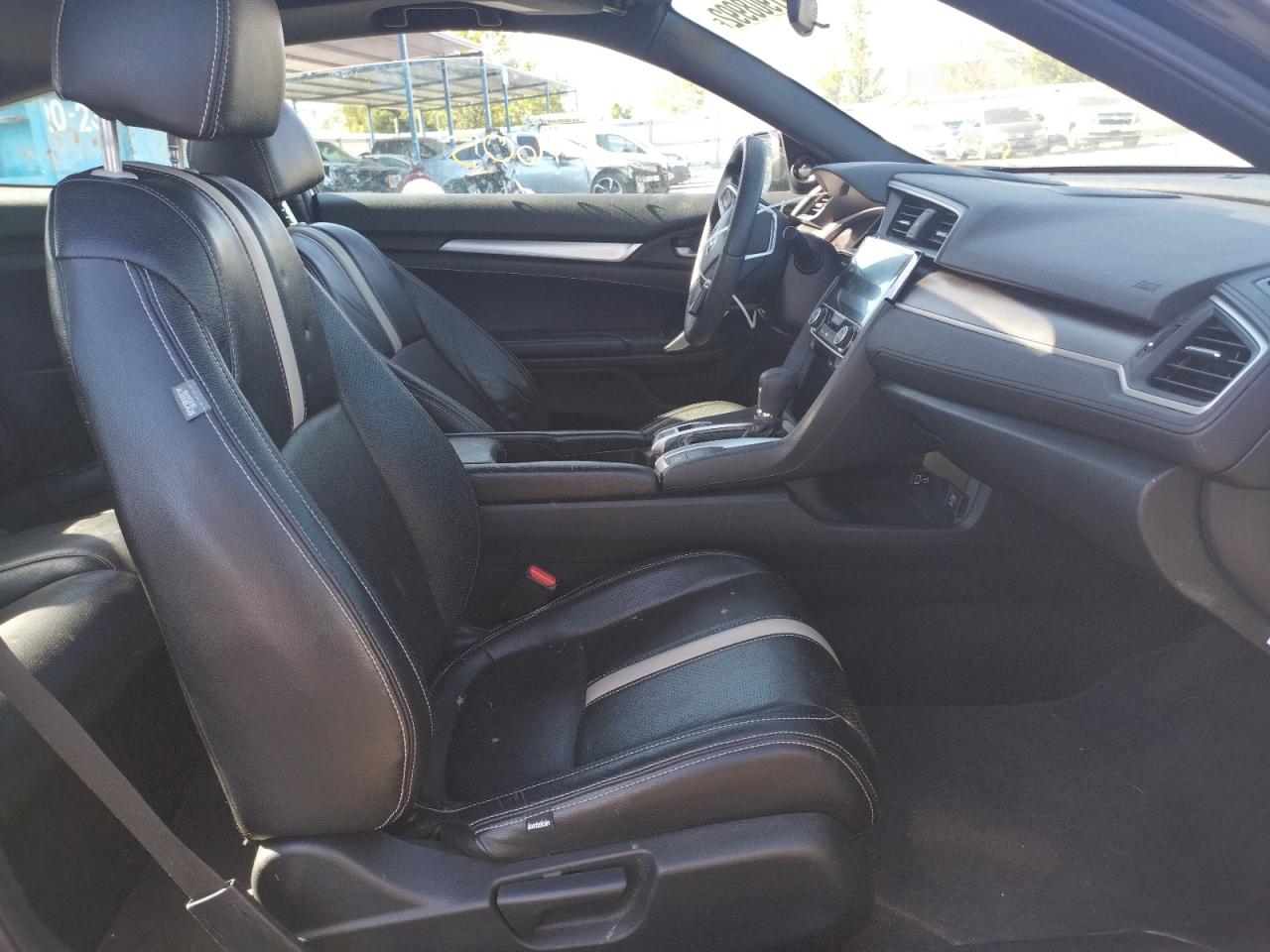 Photo 5 from auction – 2017 HONDA CIVIC EX with VIN 2HGFC3B35HH352171