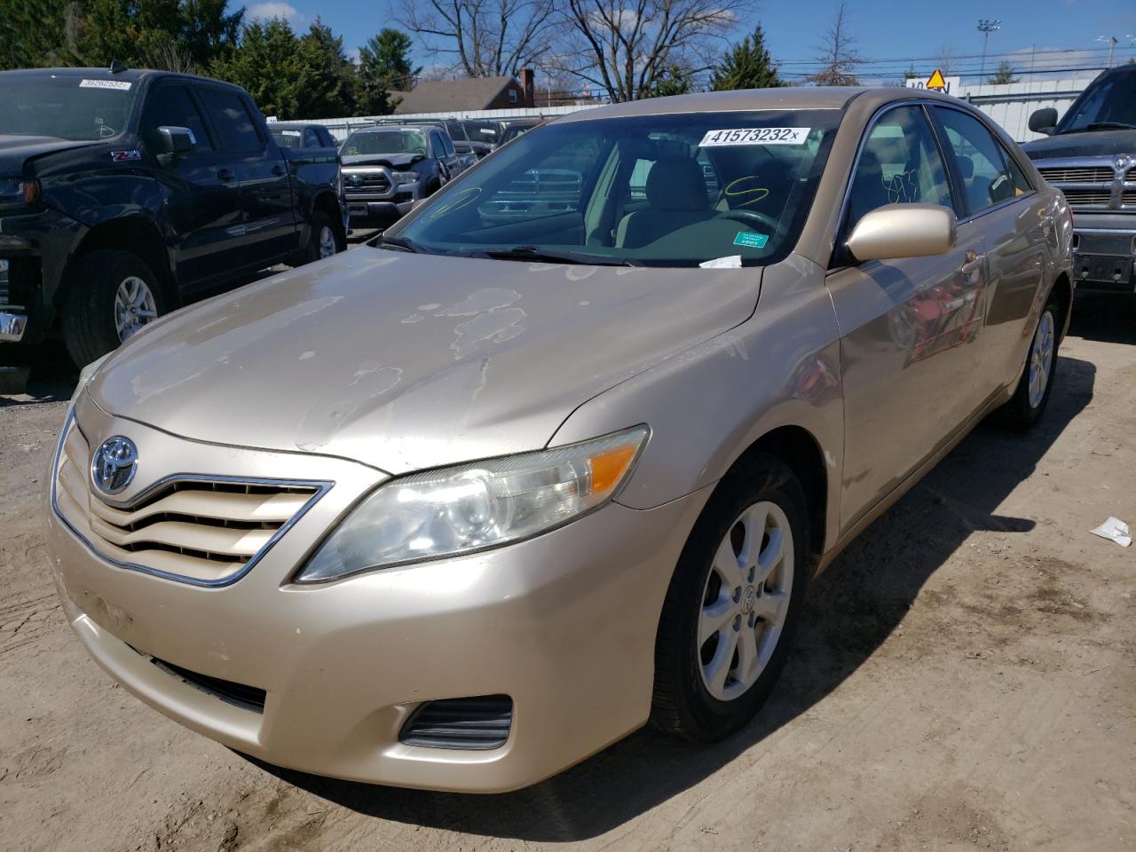 Photo 2 from auction – 2011 TOYOTA CAMRY BASE with VIN 4T1BF3EK7BU230080