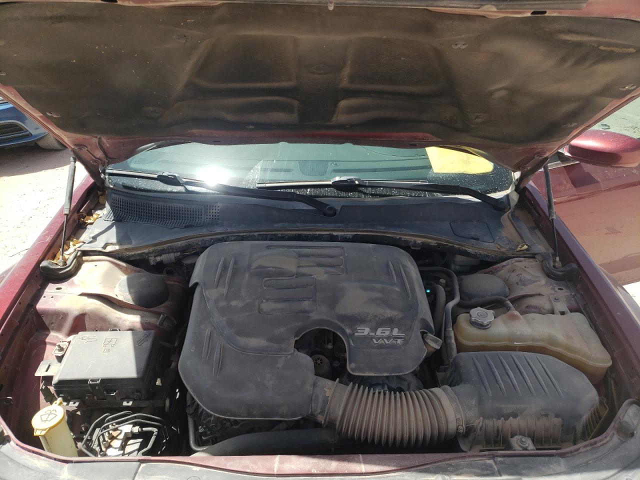 Photo 7 from auction – 2015 CHRYSLER 300 LIMITE with VIN 2C3CCAAG2FH881847