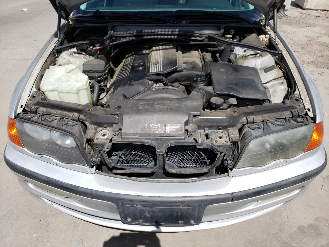 Photo 7 from auction – 2001 BMW 325 I with VIN WBAAV33421EE76924