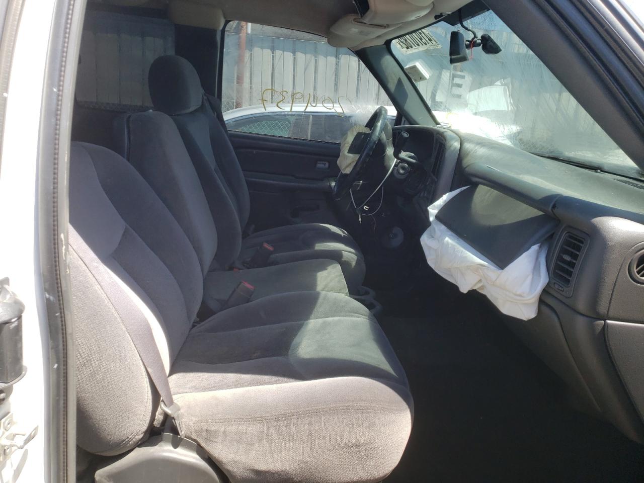 Photo 5 from auction – 2004 GMC SIERRA C25 with VIN 1GTHC29U24E303513