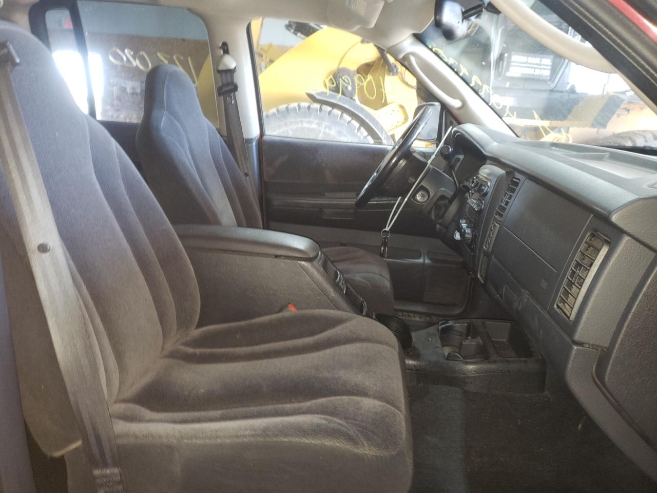 Photo 5 from auction – 2002 DODGE DAKOTA QUA with VIN 1B7HG38N62S633335