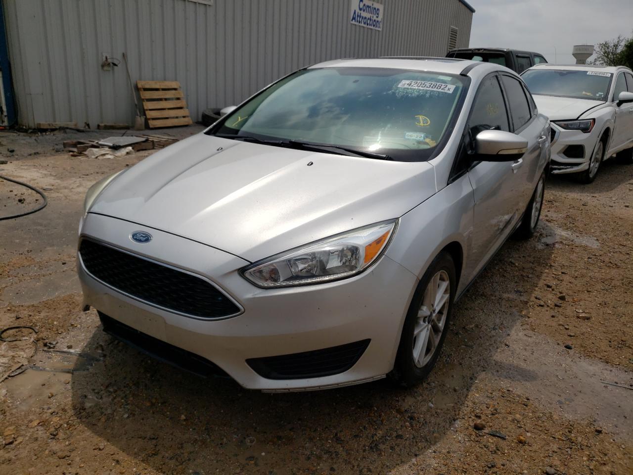 Photo 2 from auction – 2015 FORD FOCUS SE with VIN 1FADP3F21FL342299
