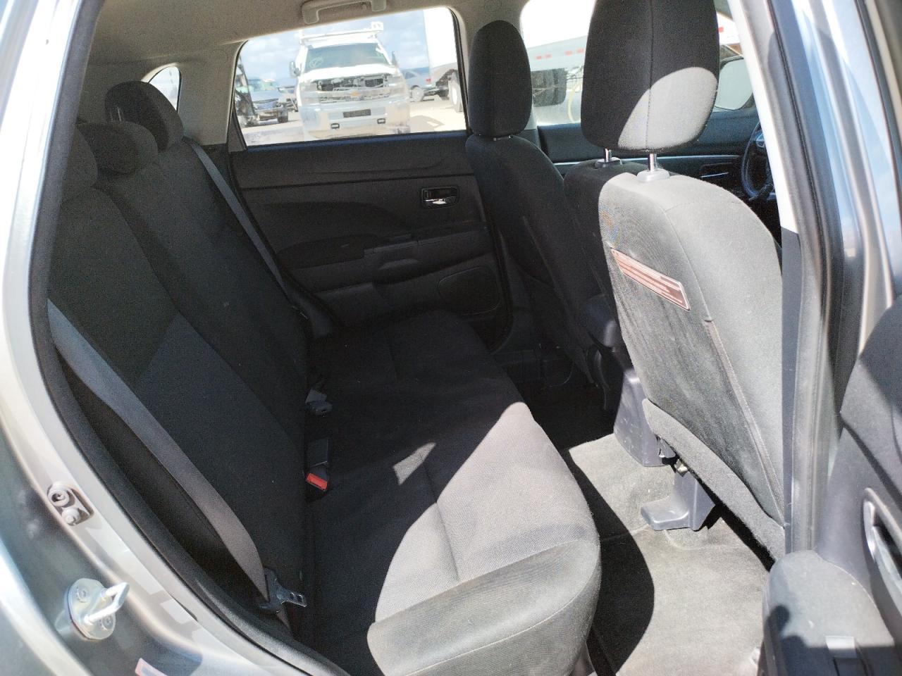 Photo 6 from auction – 2011 MITSUBISHI OUTLANDER with VIN JA4AP3AU9BZ023529