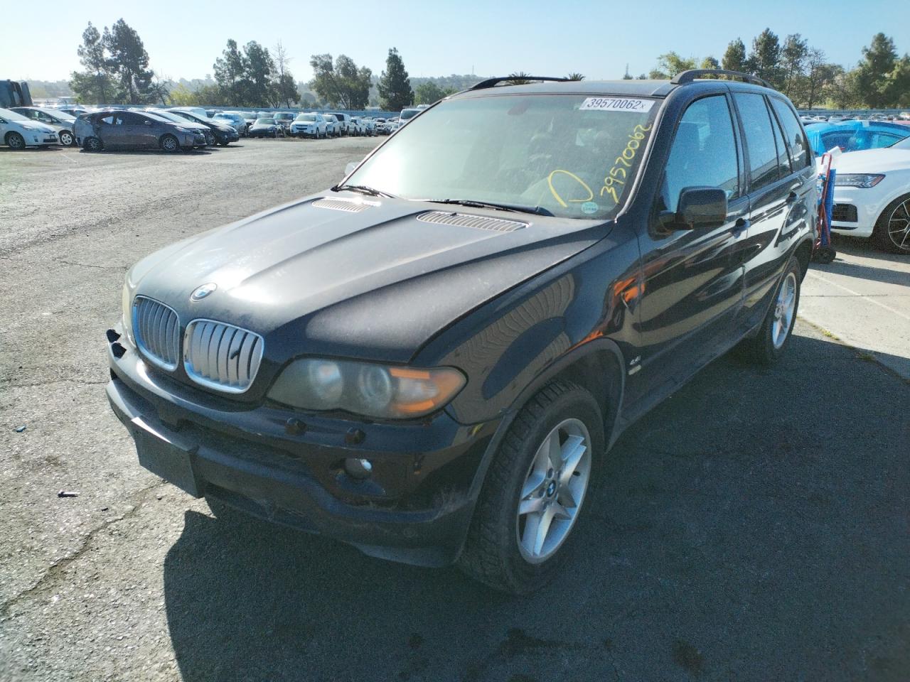 Photo 2 from auction – 2005 BMW X5 4.4I with VIN 5UXFB535X5LV14385