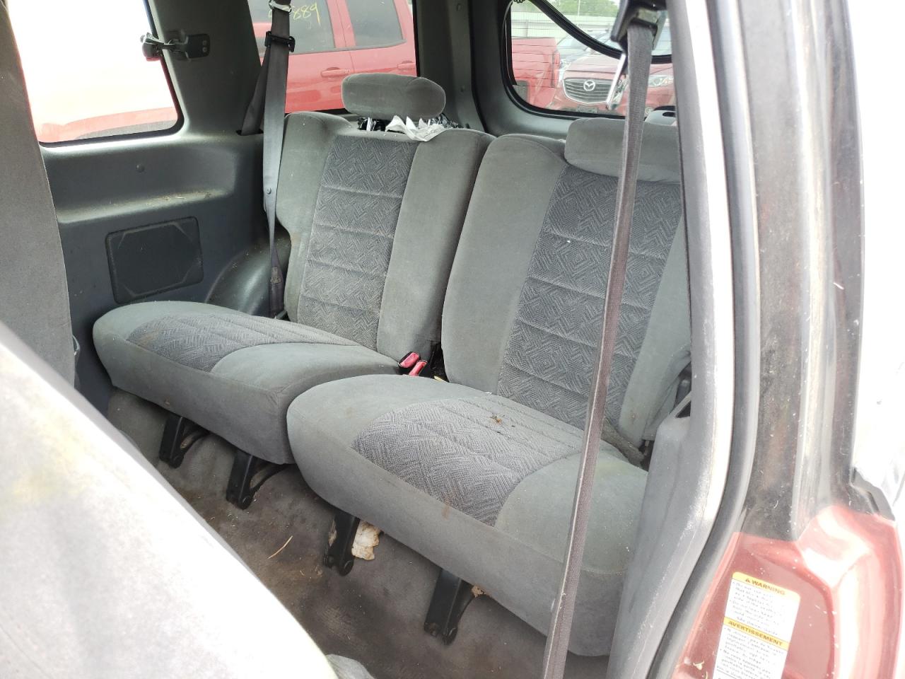 Photo 6 from auction – 2000 FORD EXPLORER S with VIN 1FMCU60E3YUA66817