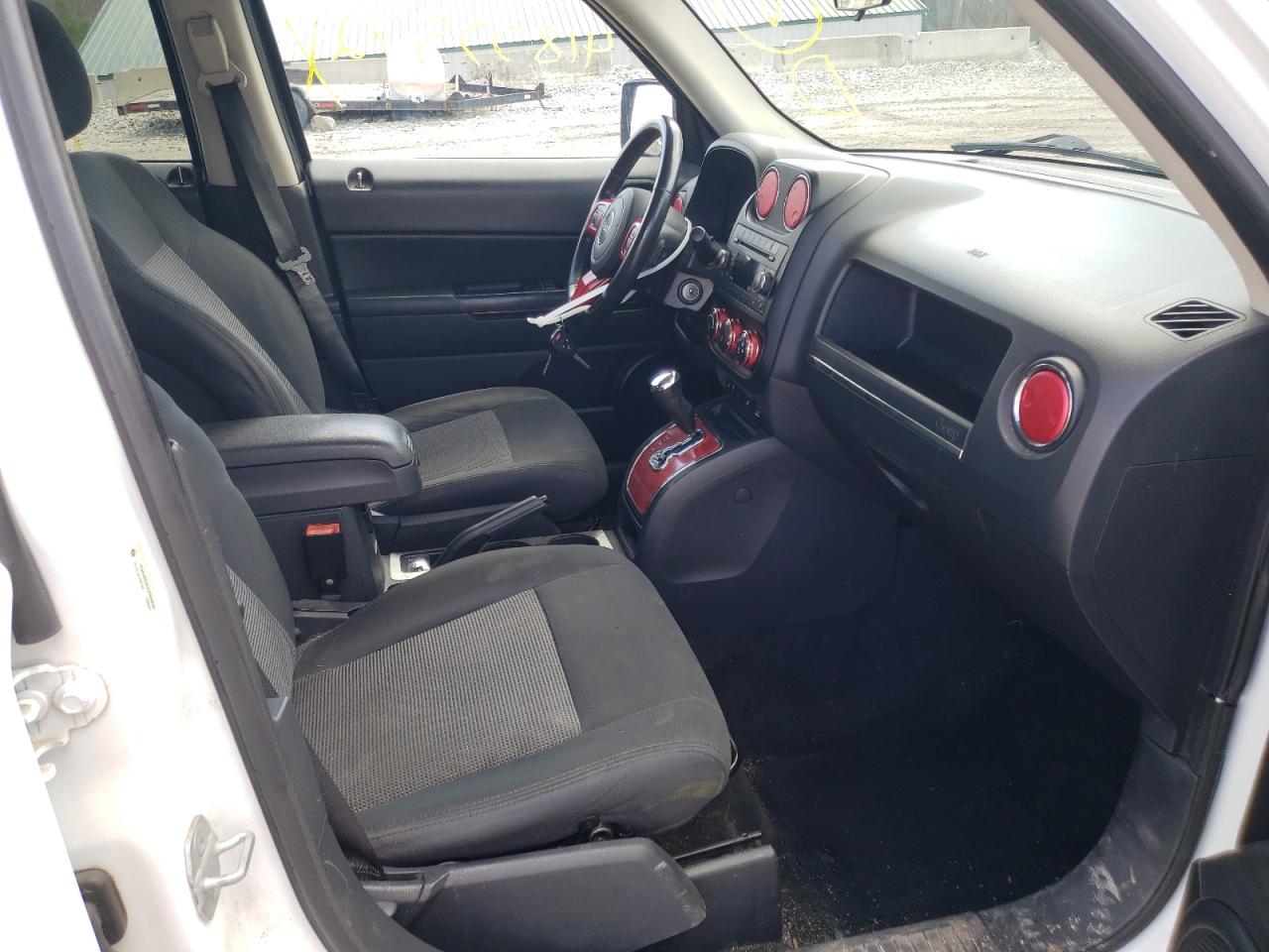 Photo 5 from auction – 2012 JEEP PATRIOT LA with VIN 1C4NJRFB3CD650843
