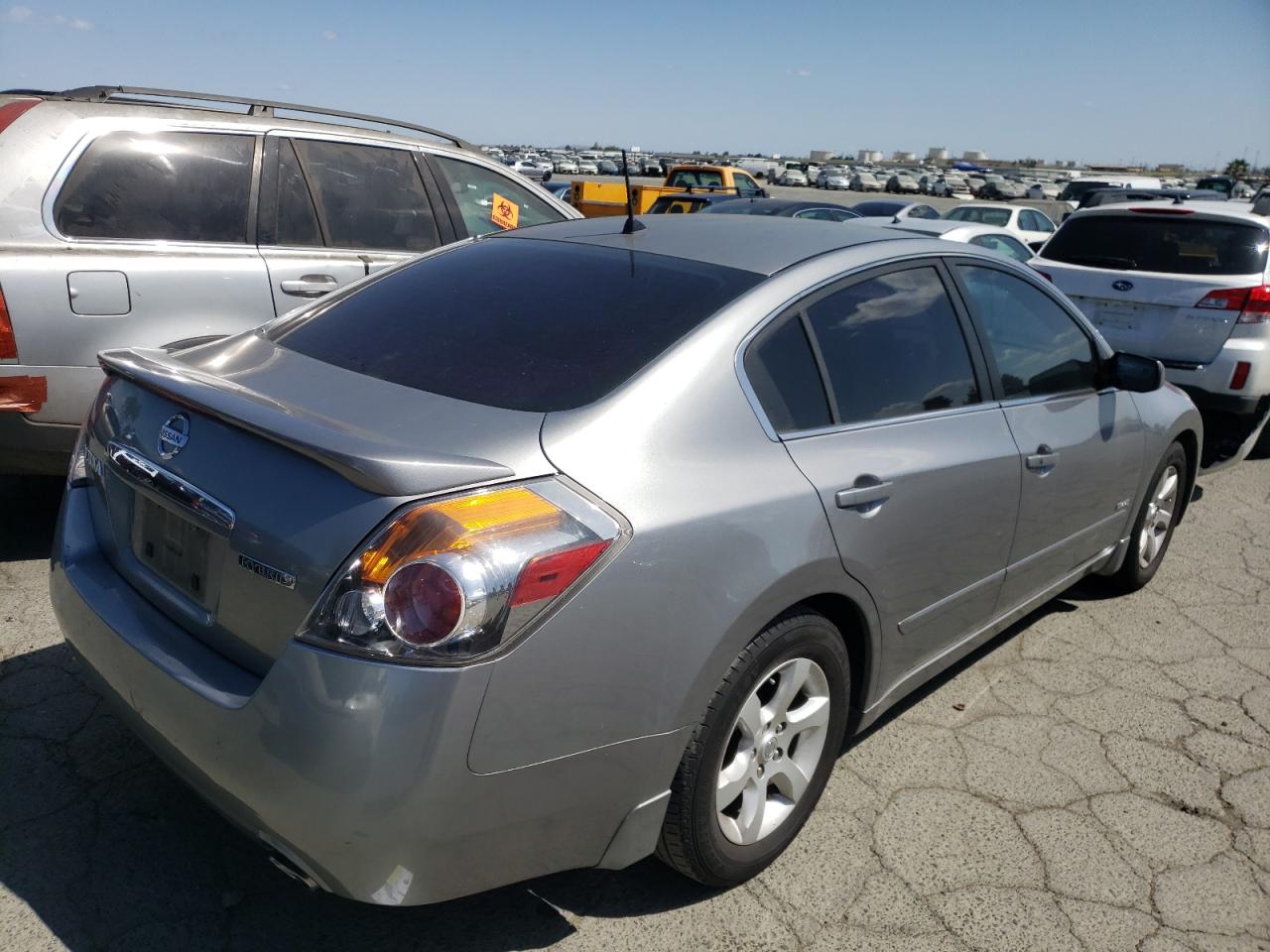 Photo 4 from auction – 2007 NISSAN ALTIMA HYB with VIN 1N4CL21E17C213807