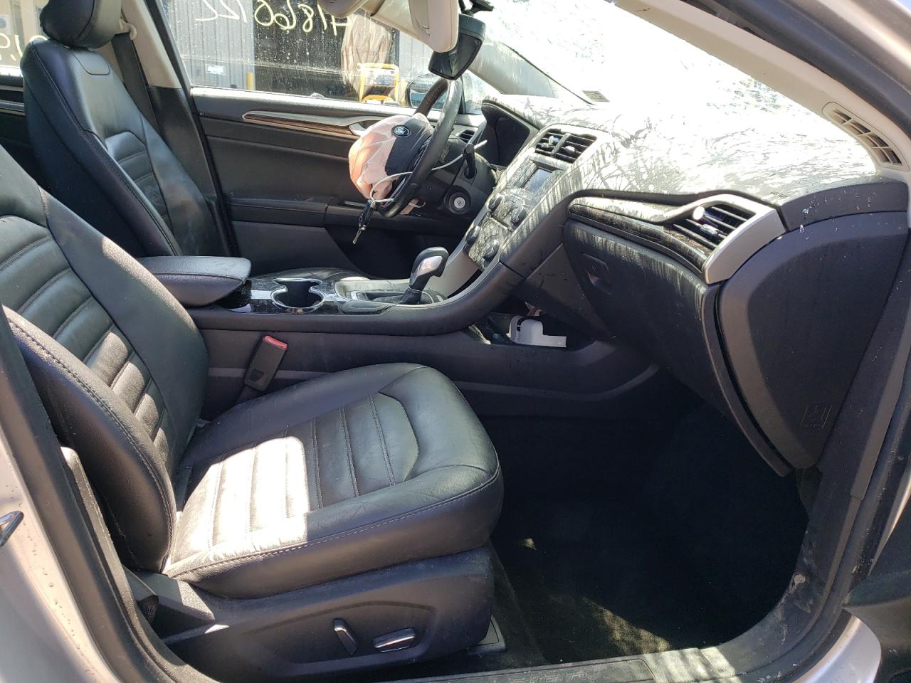 Photo 5 from auction – 2015 FORD FUSION SE with VIN 3FA6P0HD1FR166281