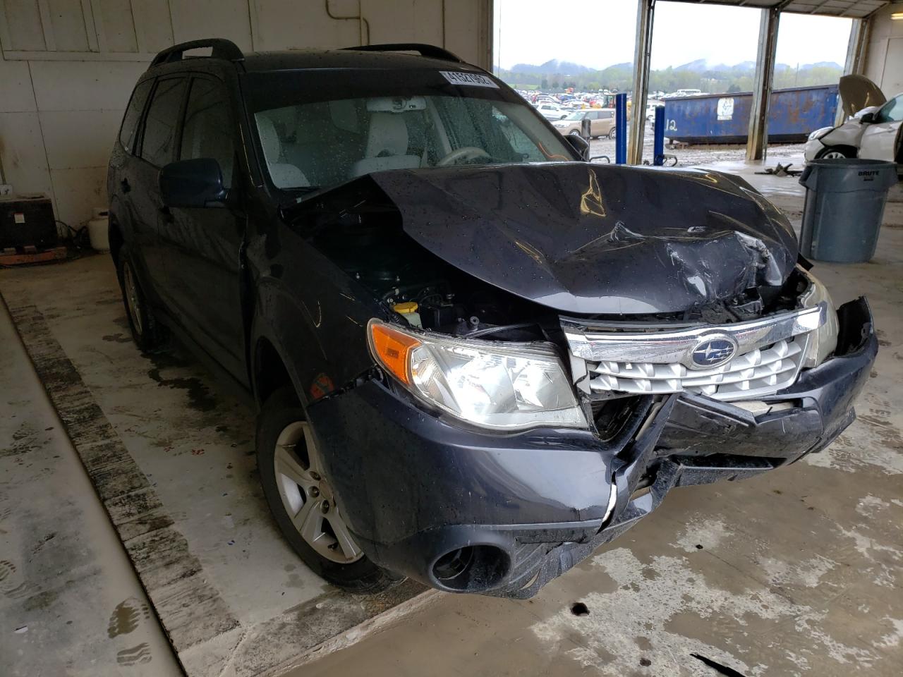 SUBARU FORESTER 2 2012 with VIN JF2SHABC2CH437035 - Photo from auction