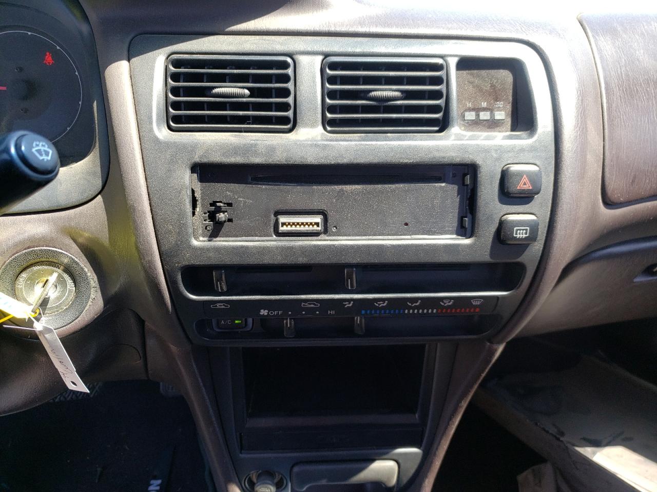 Photo 9 from auction – 1994 TOYOTA COROLLA LE with VIN JT2AE09B4R0054577