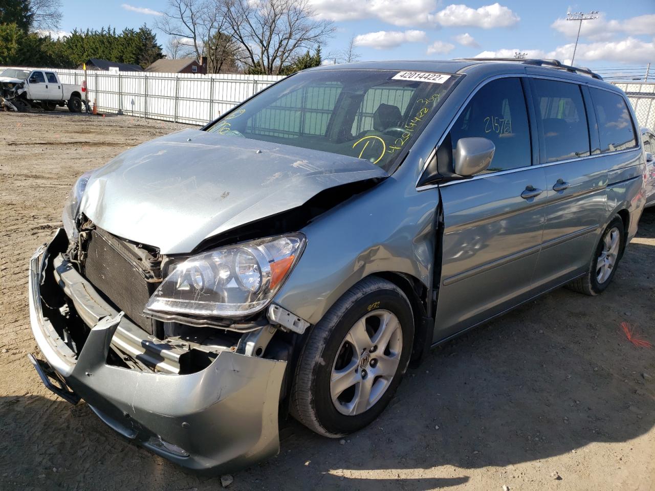 Photo 2 from auction – 2005 HONDA ODYSSEY TO with VIN 5FNRL38875B110773