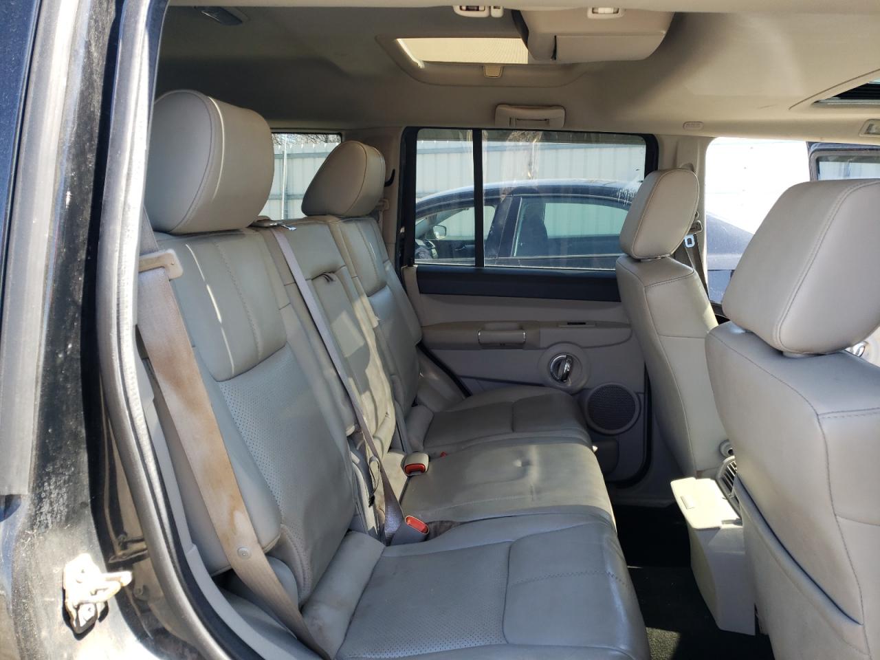 Photo 6 from auction – 2007 JEEP COMMANDER with VIN 1J8HG58P97C520650