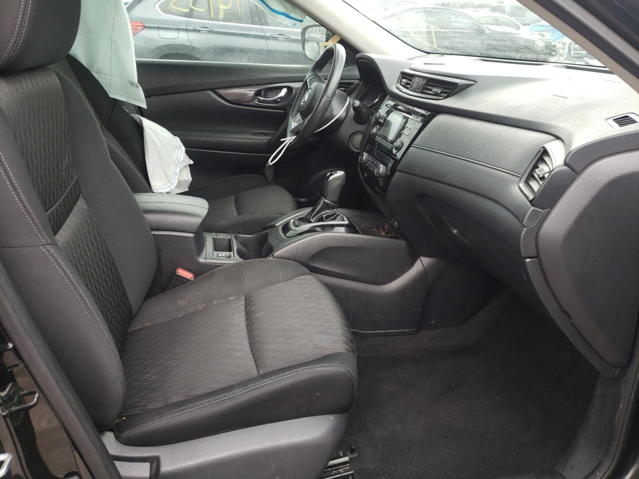 Photo 5 from auction – 2017 NISSAN ROGUE S with VIN KNMAT2MT6HP609608