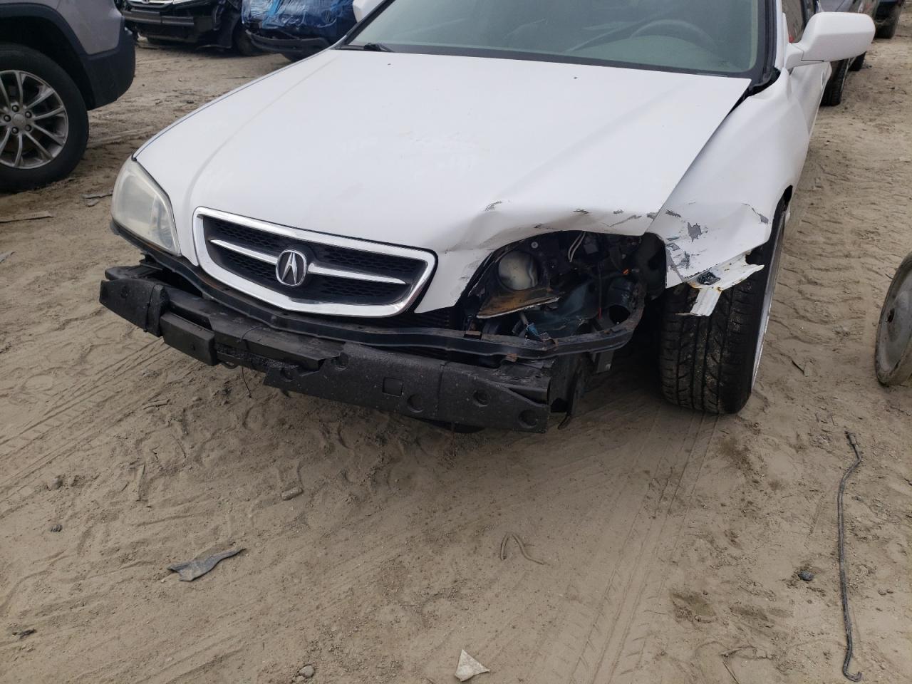 Photo 9 from auction – 2000 ACURA 3.2TL with VIN 19UUA5668YA055875