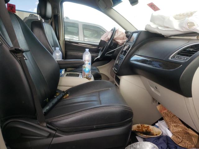 Photo 5 from auction – 2014 CHRYSLER TOWN & COU with VIN 2C4RC1BG0ER158026