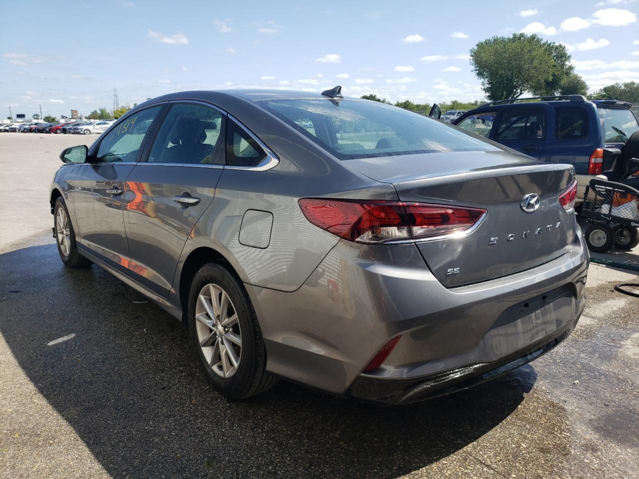 Photo 3 from auction – 2019 HYUNDAI SONATA SE with VIN 5NPE24AF2KH741816
