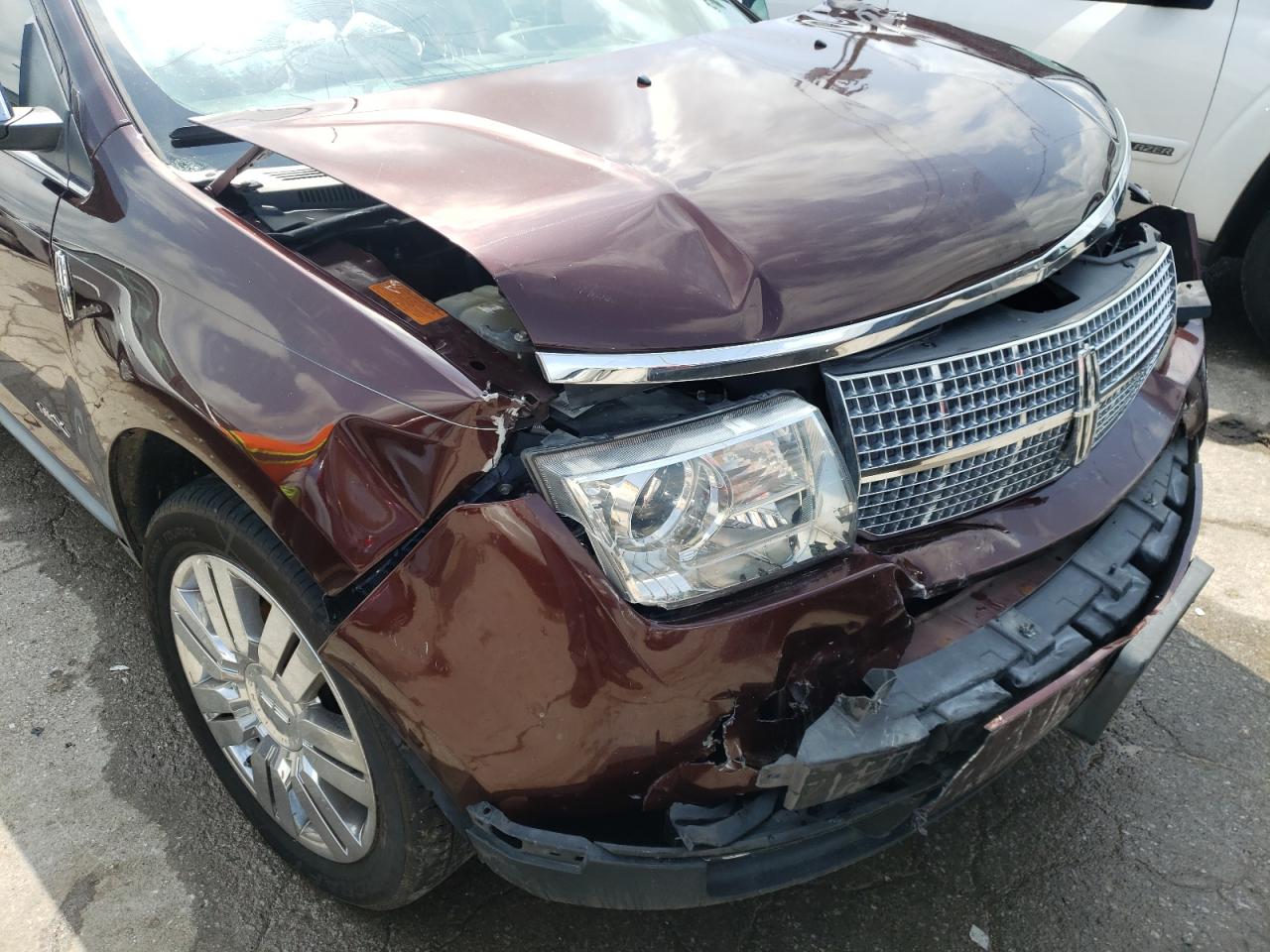 Photo 9 from auction – 2009 LINCOLN MKX with VIN 2LMDU88C59BJ04711