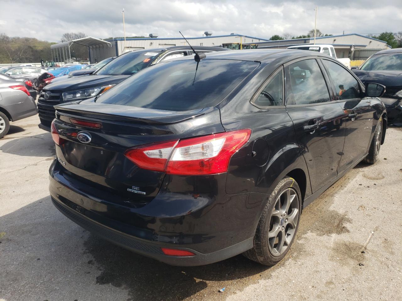 Photo 4 from auction – 2014 FORD FOCUS SE with VIN 1FADP3F27EL233408