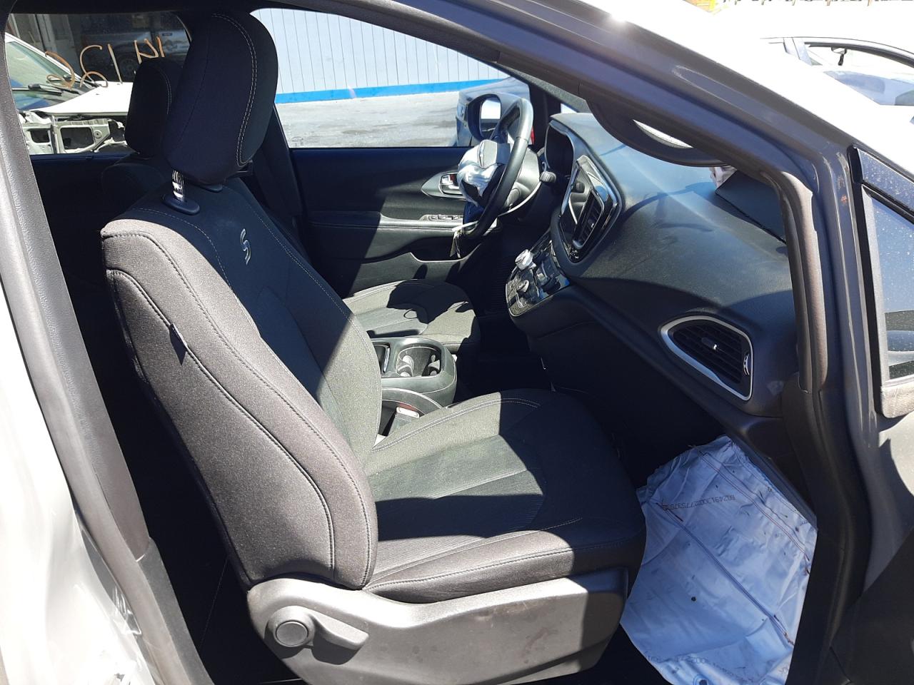 Photo 19 from auction – 2020 CHRYSLER PACIFICA T with VIN 2C4RC1FG9LR192828