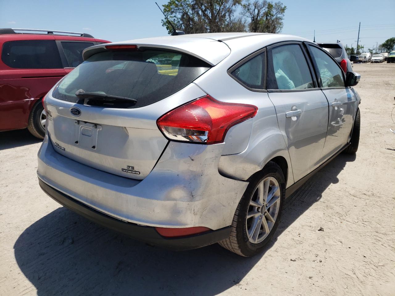 Photo 4 from auction – 2015 FORD FOCUS SE with VIN 1FADP3K25FL223161