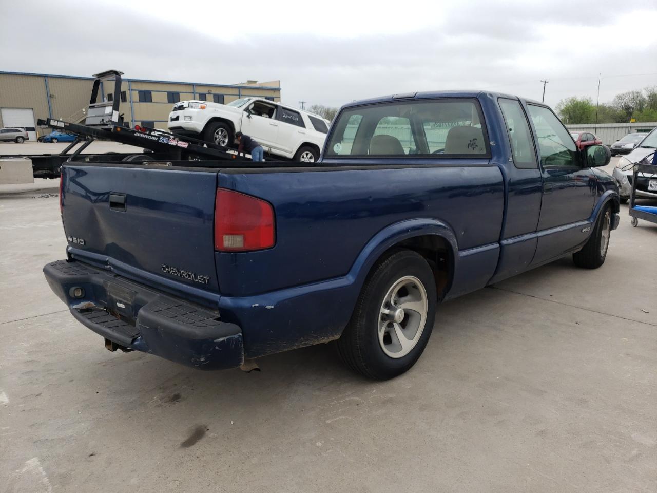Photo 4 from auction – 1999 CHEVROLET S10 with VIN 1GCCS19XXXK229250