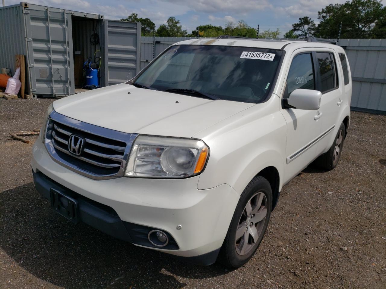 Photo 2 from auction – 2013 HONDA PILOT TOUR with VIN 5FNYF3H95DB001707