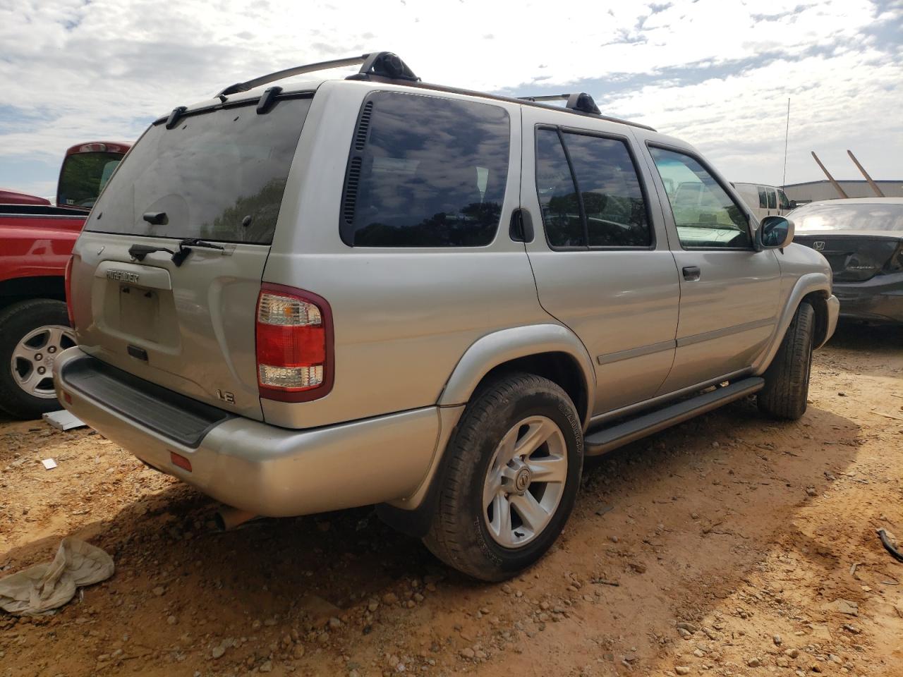 Photo 4 from auction – 2002 NISSAN PATHFINDER with VIN JN8DR09X92W652188