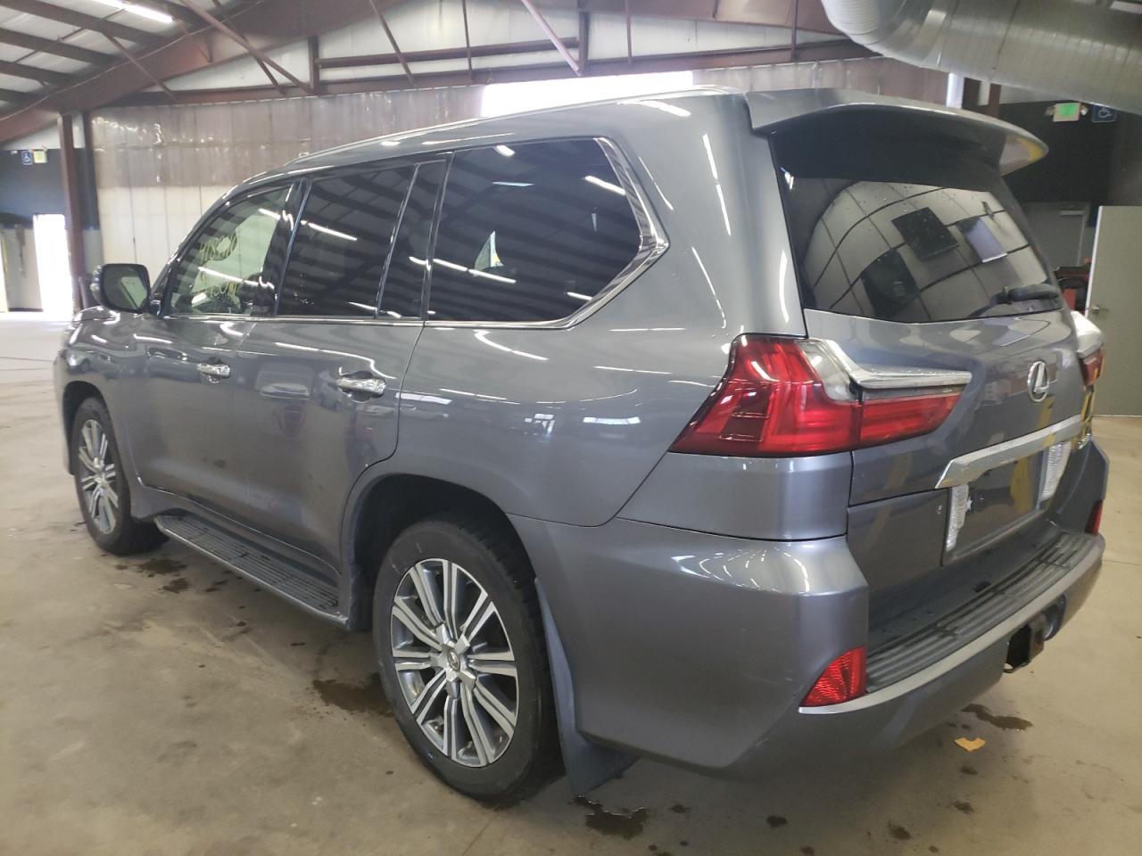 Photo 3 from auction – 2016 LEXUS LX 570 with VIN JTJHY7AX6G4194839