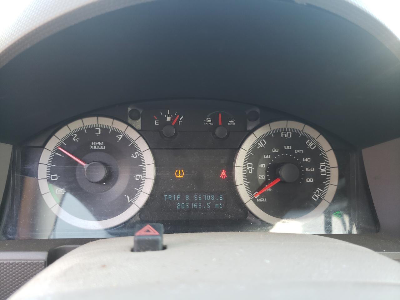 Photo 8 from auction – 2009 FORD ESCAPE HYB with VIN 1FMCU59349KB69401