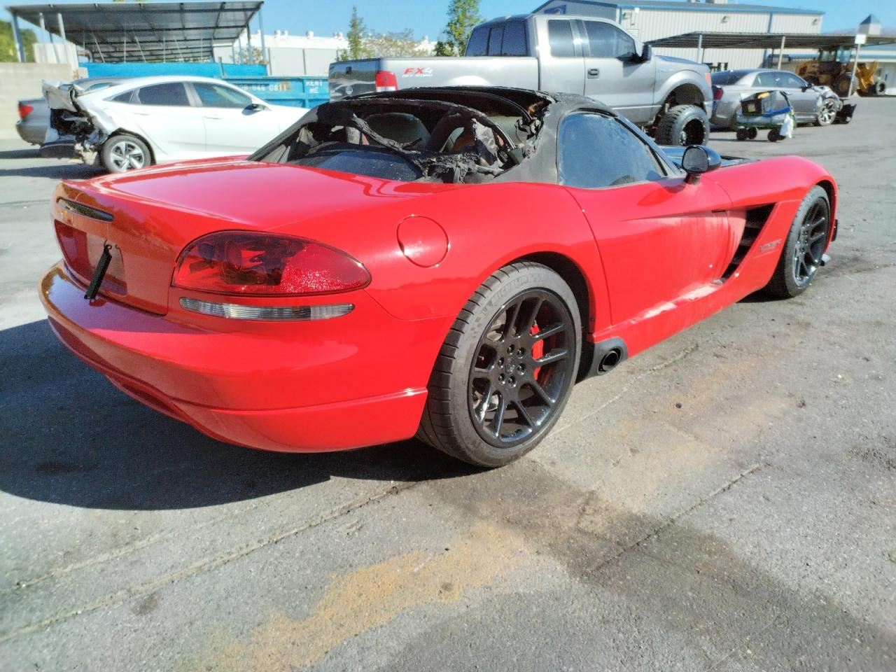 Photo 4 from auction – 2004 DODGE VIPER SRT- with VIN 1B3JZ65ZX4V100041