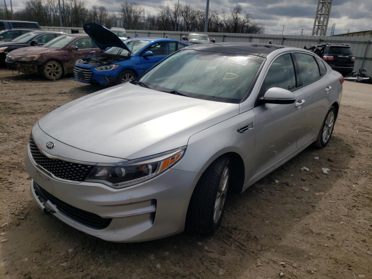Photo 2 from auction – 2016 KIA OPTIMA EX with VIN 5XXGU4L34GG098362