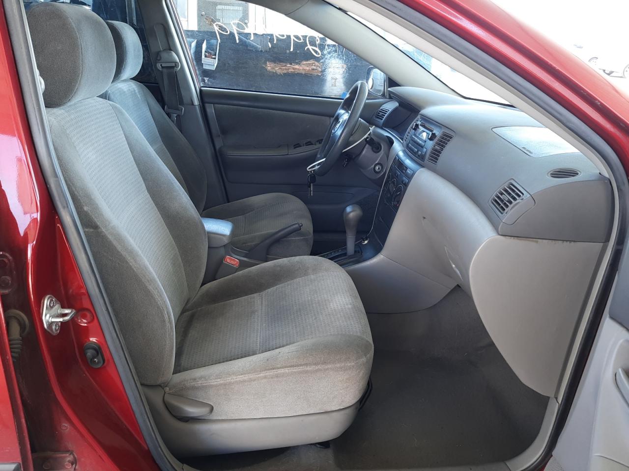 Photo 5 from auction – 2005 TOYOTA COROLLA with VIN 1NXBR32E25Z488047